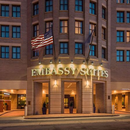 Embassy Suites By Hilton Alexandria Old Town Exterior foto