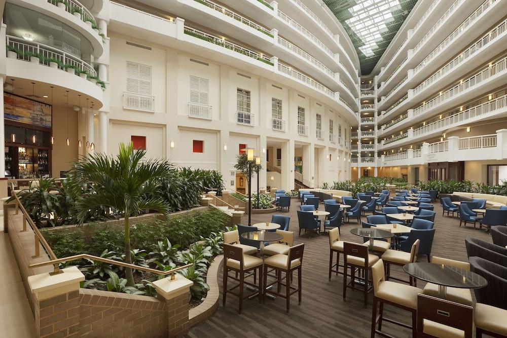 Embassy Suites By Hilton Alexandria Old Town Exterior foto